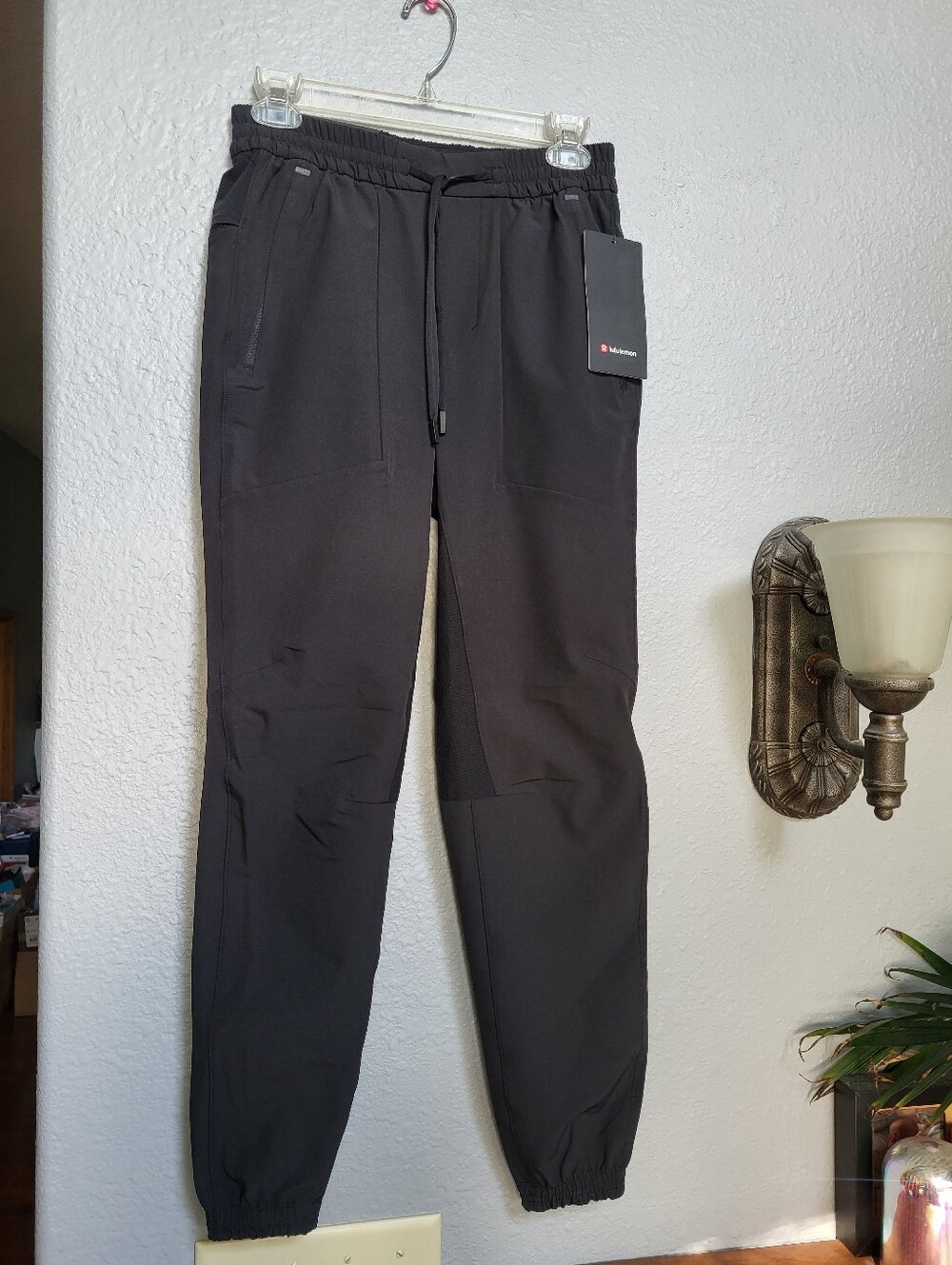 Lululemon License to Train Joggers NWT - XS